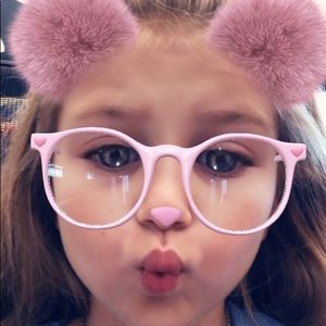 Meet your Posher, Stellaeve